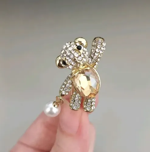Broche Fofo de Urso Strass e Pingente de Pérola (novo)