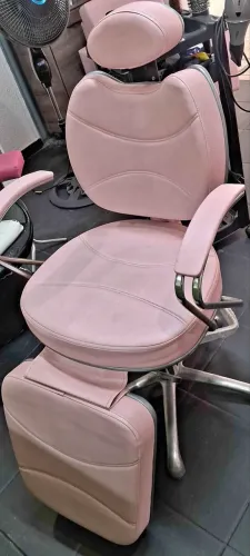 Cadeira hidráulica rosa 