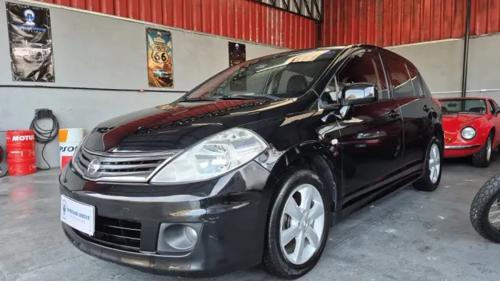 Nissan Tiida SL 1.8/1.8 Flex 16V Mec. 2012