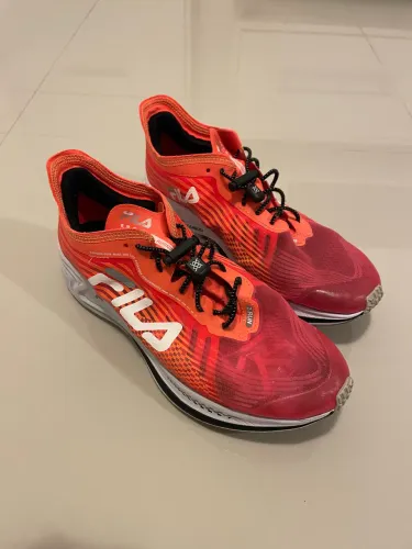 Vendo tênis Fila Racer carbon