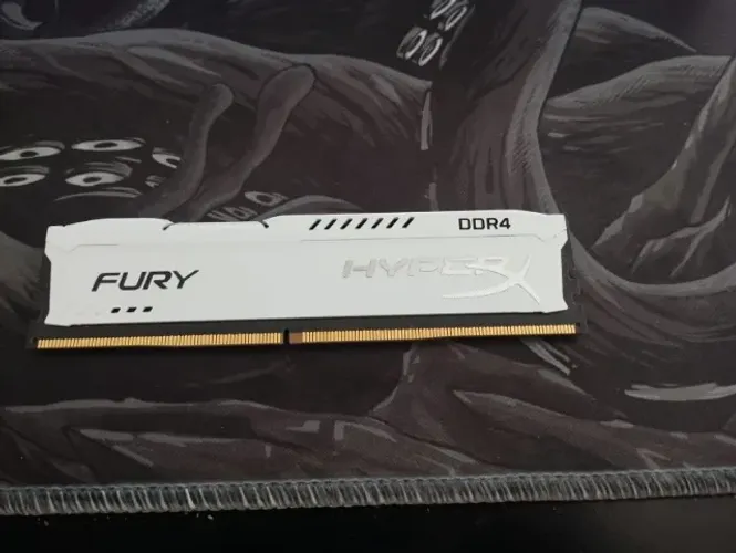 Memória Ram HyperX DDR4 8GB 3200Mhz - Branca