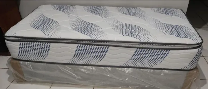 Cama Solteiro Colchão de Molas Com Pillow Top e Base Separada 