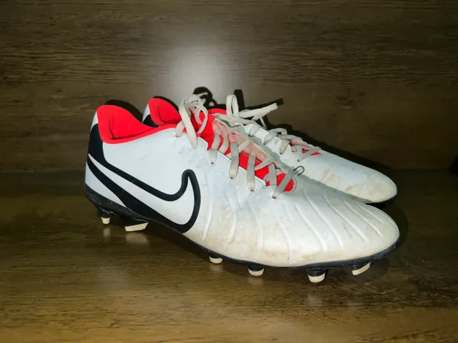 Chuteira Nike Tiempo 10 Club