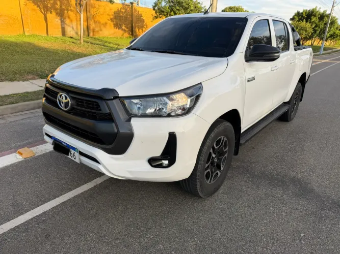 Toyota Hilux CD 4X4 2.8 Diesel Mec. 2023