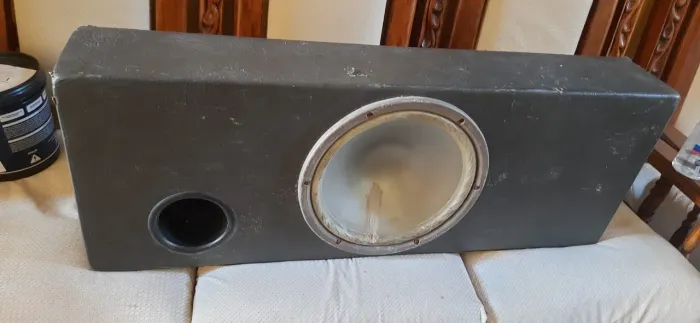Vendo caixa de som automotivo usada