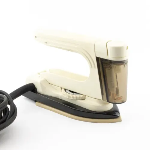 Ferro De Passar Portátil Bivolt Vintage Alpha-tek Anos 1960