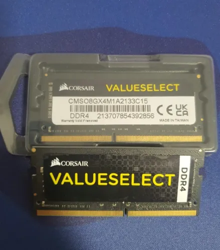 Kit Memória RAM Corsair DDR4 16GB (2x8GB)