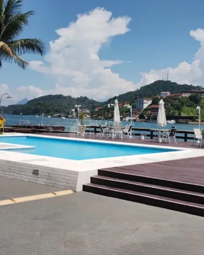 Apartamento Frente Mar para Locação no Condomínio Verdes Mares I