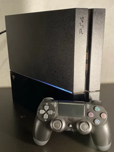 PlayStation 4 + controle original - aceito troca em ps3 com volta