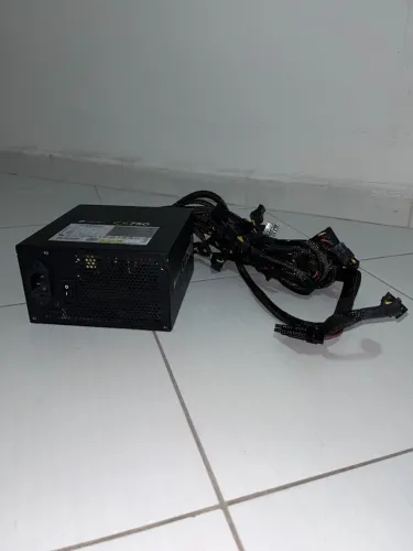 Fonte Corsair CX750 750W