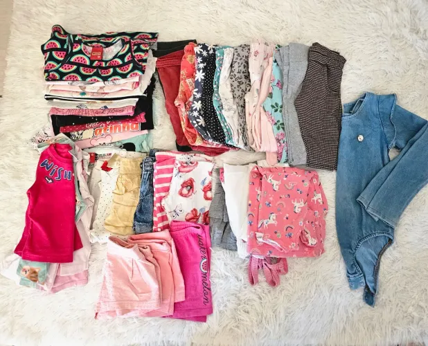Lote Roupa Menina 1 Ano - 57 Peças (Calças, Shorts, Vestidos e Blusas, Borys casaco)