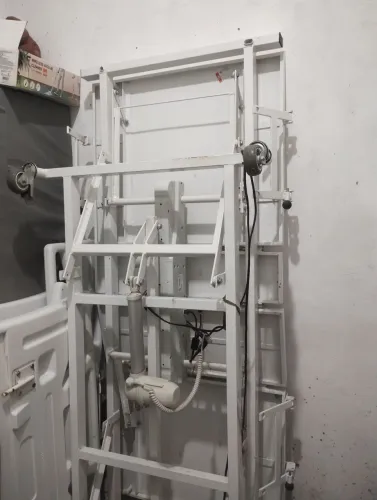 CAMA HOSPITALAR SEMI USADA