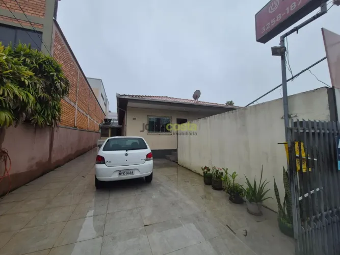 Casa para Alugar em Serraria, São José | 3 Quartos