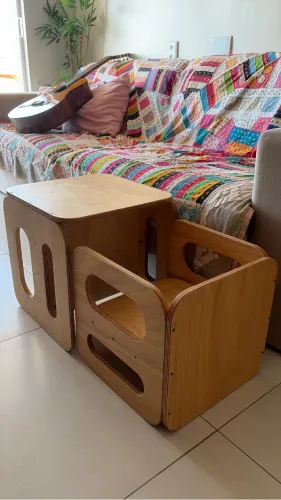 Mesa e cadeira montessori