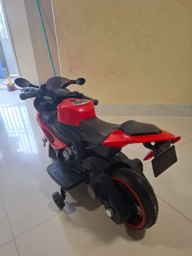 Moto elétrica para criança