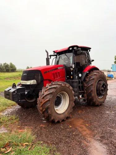 TRATOR DE LAVOURA CASE IH PUMA 215