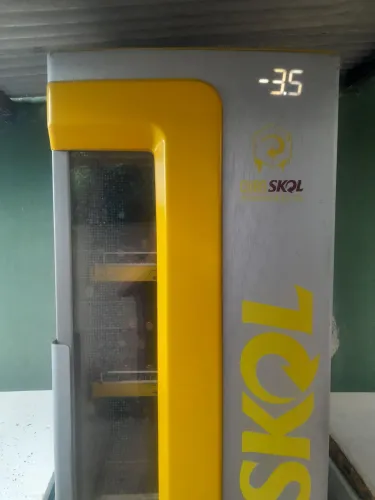 VENDO CERVEJEIRA SKOL 497 L, 127 VOLTS, 2500 REAIS