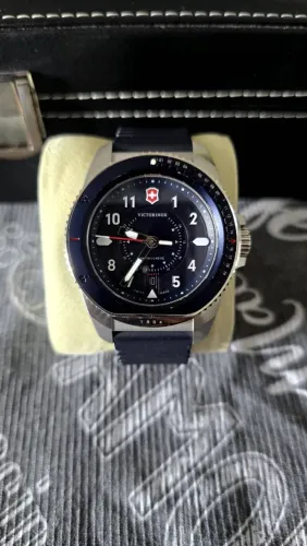 Relogio victorinox journey 1884