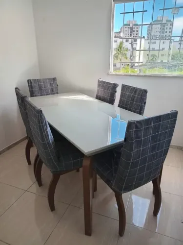 Mesa de jantar no precinho
