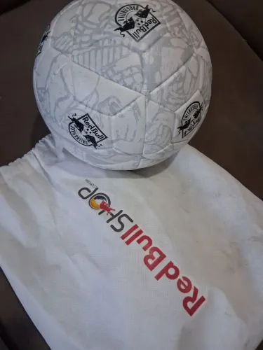 Bola futebol Redbull