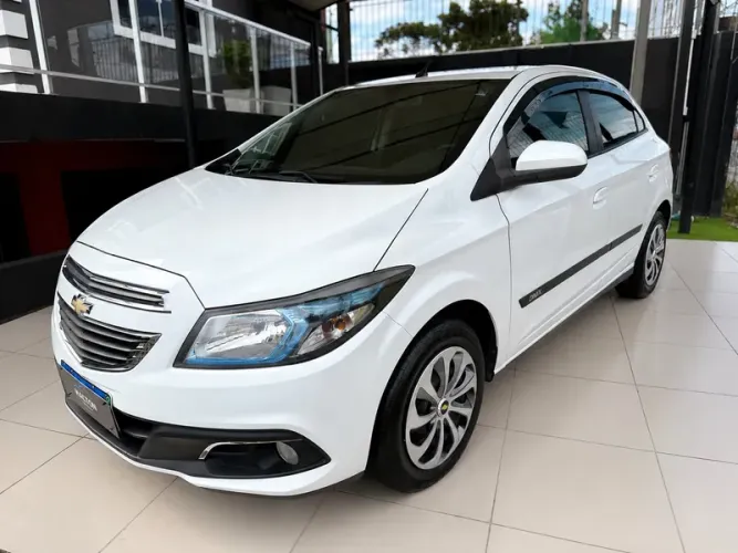 Chevrolet Onix Hatch LT 1.4 8V Flex Mec. 4P 2015