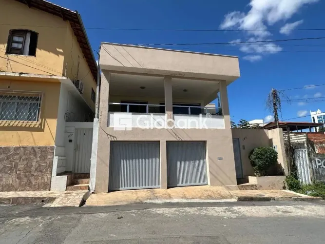 Sala Comercial em Montes Claros, no bairro Vila Guilhermina, para locação.