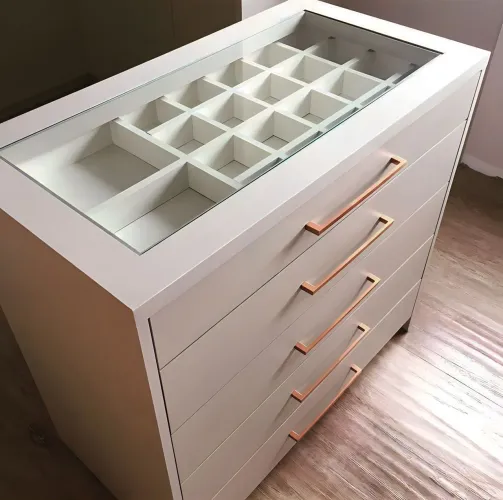 Cômoda Com Tampo De Vidro/Divisórias Internas L 80 CM