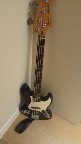 Baixo Fender Jazz Bass de segunda mão 