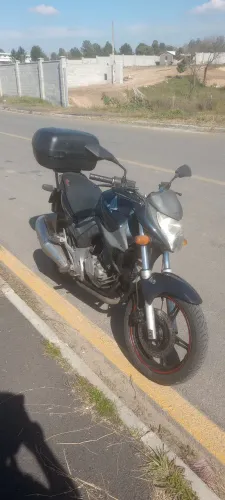 Me disse uma CB 300 2011 modelo 2012