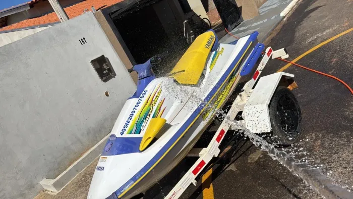 Vende se ou troca jet ski yamaha ano 1998