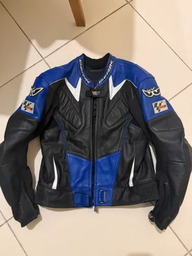 Conjunto Macacão Berik GP 52 e bota super tech 40