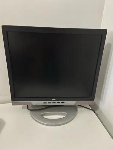 Monitor AOC 17? Modelo 721sa 75Hz+ Adaptador VGA para HDMI