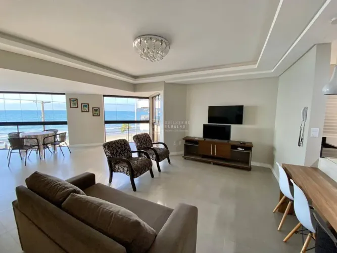 Locação Anual: 2 Suítes Frente Mar // Mobiliado