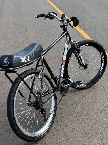 Bike montadinha apenas venda em boas condições pra uso 1000