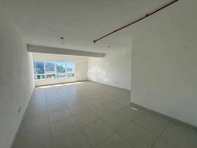 Sala comercial aérea à venda no bairro Desvio Rizzo, Caxias do Sul/RS.