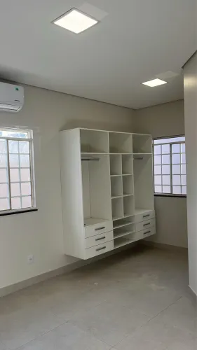 Apartamento Alto padrão semimobiliado
