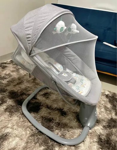 Cadeirinha balança sozinho