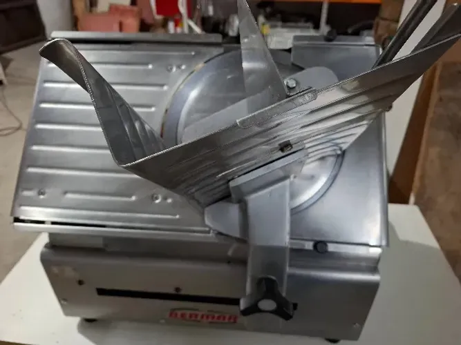 Cortador de frios automático Bermar usado