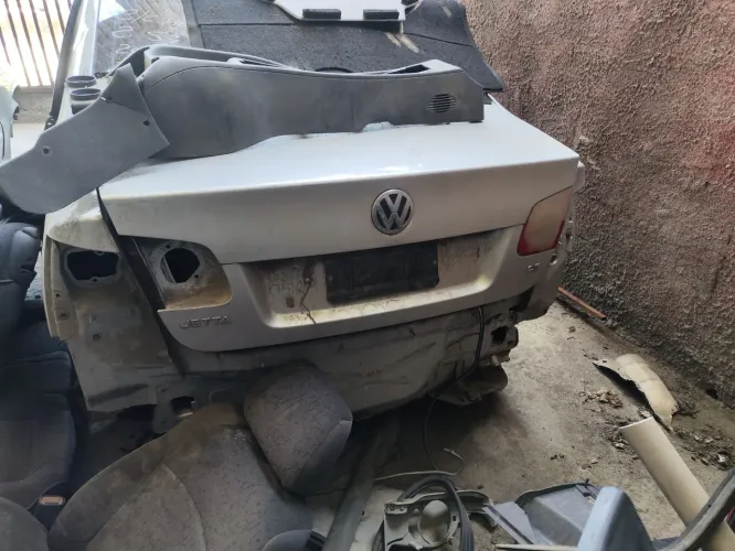VENDO PEÇAS JETTA 2009