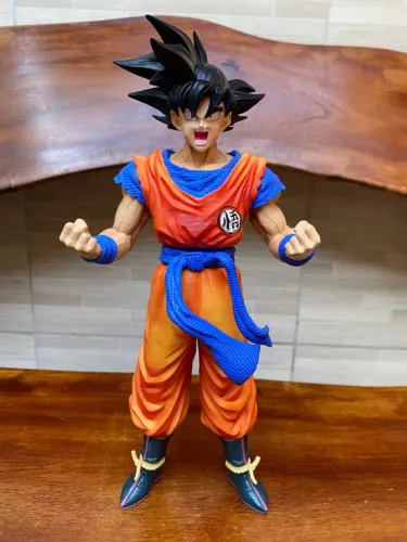 Action Figure Dragon Ball - Goku Gritando 29cm