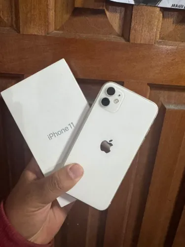 iPhone 11 64gb com caixa