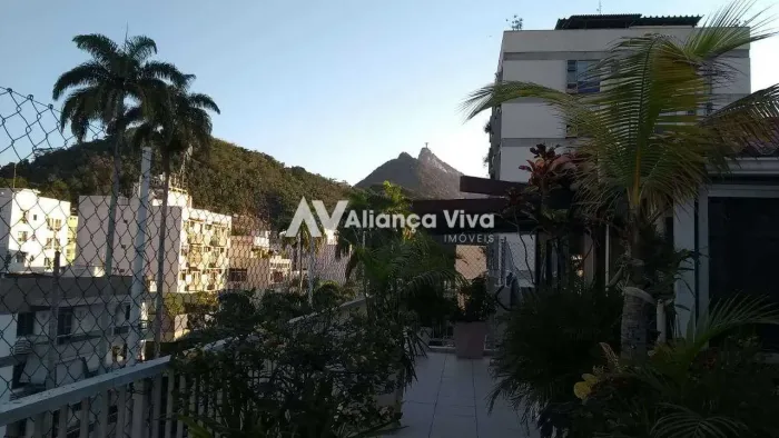 Flamengo | Cobertura 4 quartos, sendo 1 suite