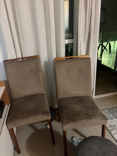 Cadeira de sala 04