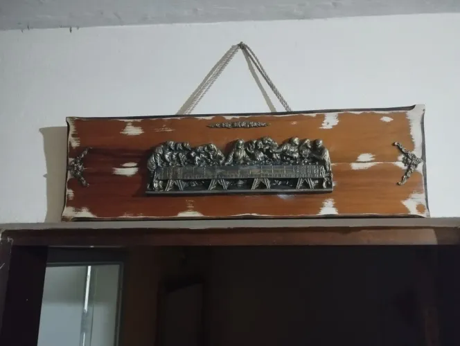 Placa Madeira com Santa Ceia em Metal Vintage 