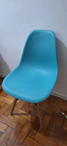 Cadeira Charles Eames