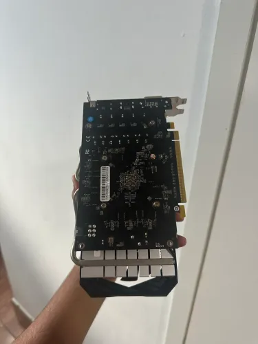 Rx 580 esta perfeito muito boa mancer preta