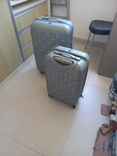 Vende-se malas de viagem de fibra