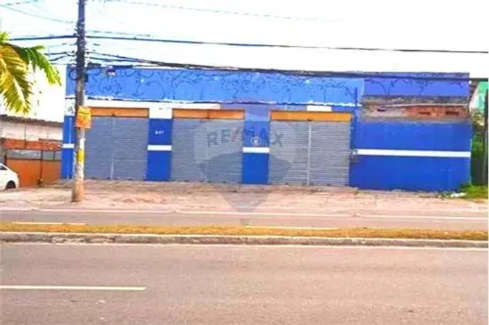 Ponto Comercial com 900m², na Avenida Dorival Caymmi, próximo à Avenida Paralela.