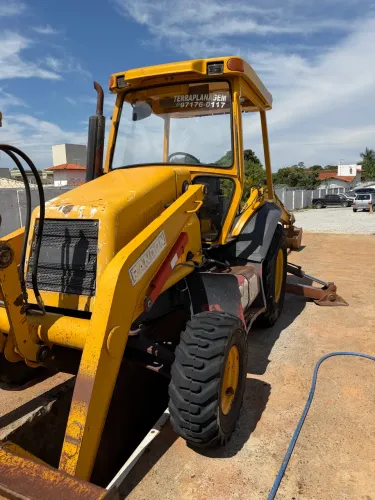 Vendo retro escavadeira Randon