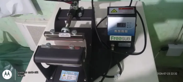 Vendo prensa de sublimação da marca Freesub  110 e 220  não ligou mais 